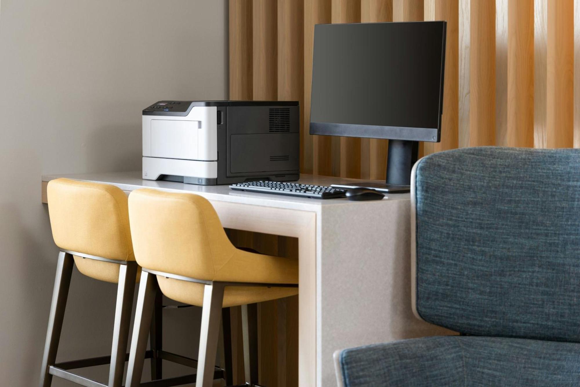 Towneplace Suites By Marriott Монровия Экстерьер фото