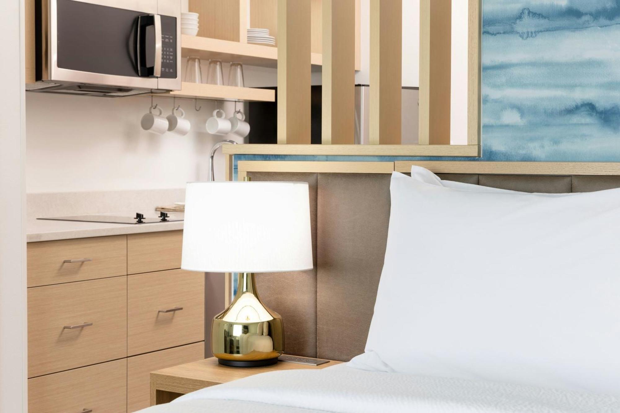 Towneplace Suites By Marriott Монровия Экстерьер фото